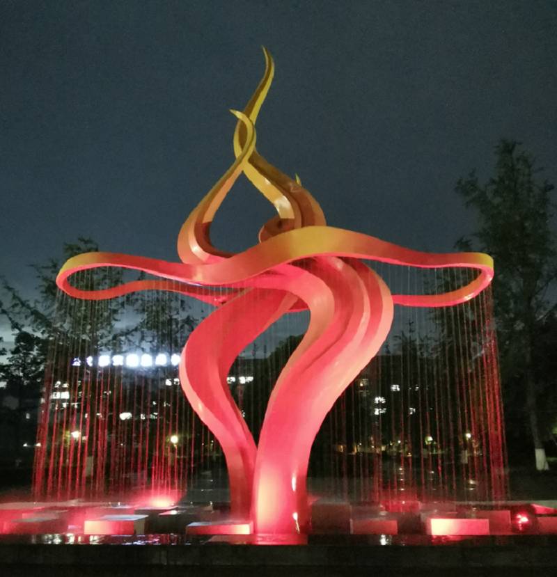 《星火》雕塑獻禮中國共產黨成立100周年
